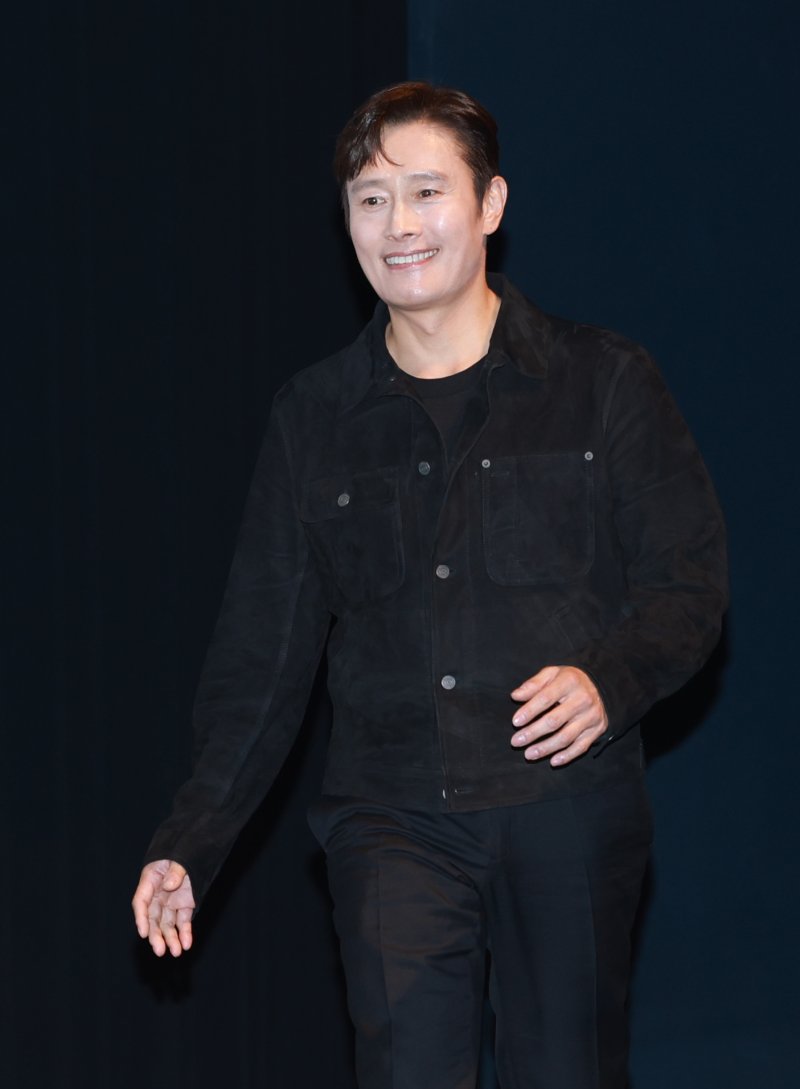 배우 이병헌이 19일 오후 부산 해운대구 동서대학교 소향씨어터 신한카드홀에서 열린 제30회 부산국제영화제(BIFF) 액터스 하우스 행사에 참석하고 있다. 2025.9.19/뉴스1 ⓒ News1 권현진 기자