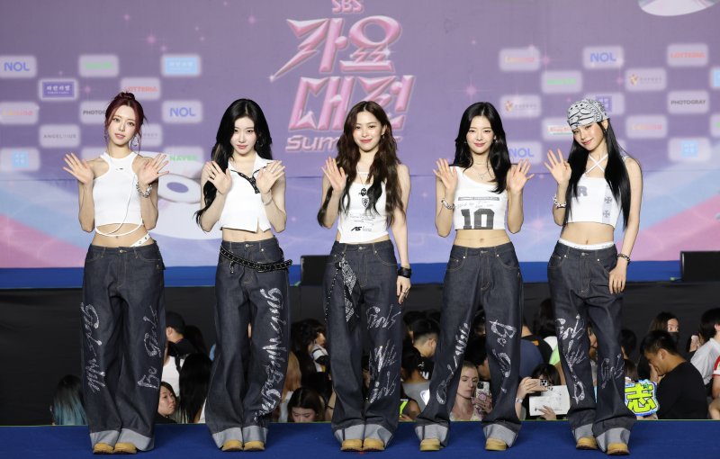 '데뷔 7년 차' 있지, 5인 전원 JYP와 재계약 완료…전폭 지원