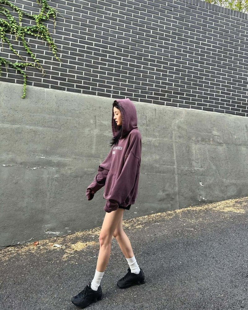 권나라, 이게 바로 국보급 각선미…청초한 분위기는 덤 [N샷]