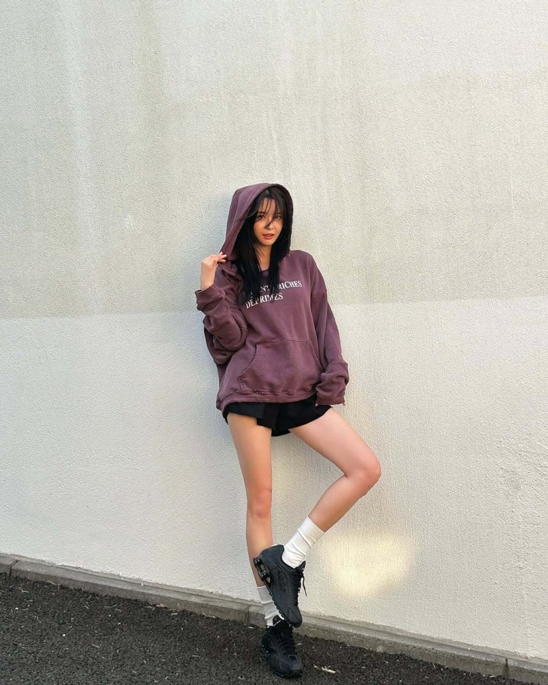 권나라, 이게 바로 국보급 각선미…청초한 분위기는 덤 [N샷]