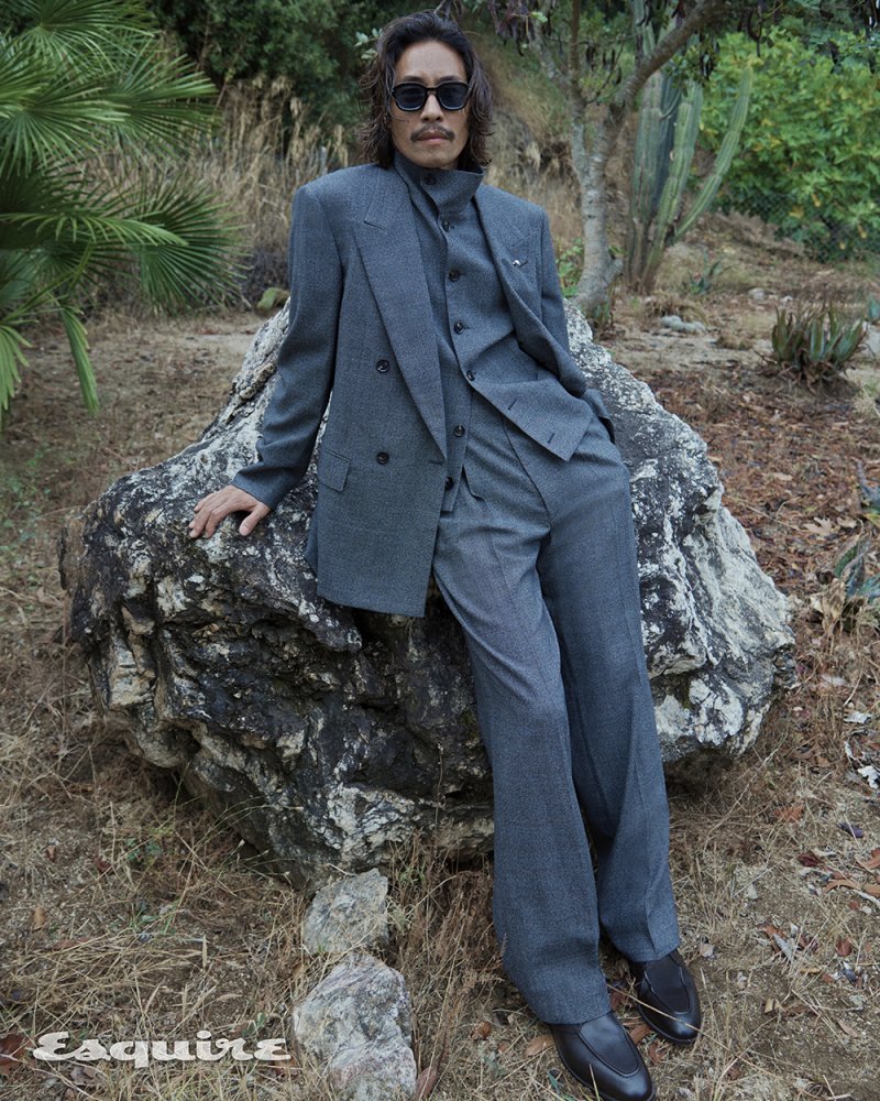 [서울=뉴시스] 류승범. (사진=매거진 에스콰이어 코리아 제공) 2025.09.23. photo@newsis.com *재판매 및 DB 금지