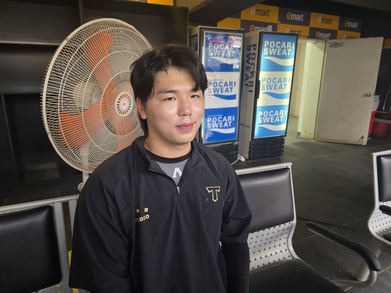 '요추 및 횡돌기 골절' 딛고 일어선 '인간 승리'… 황동하, 무실점 쾌투로 KIA 5선발 한 걸음 앞섰다