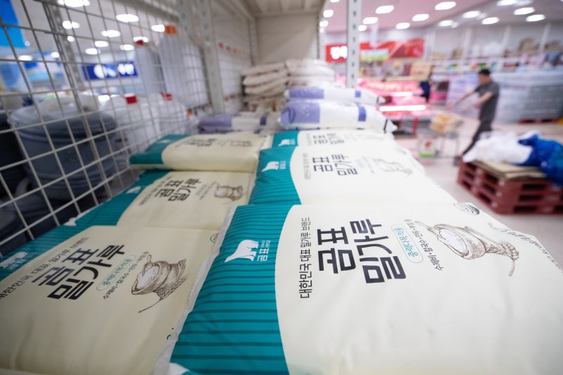 서울의 한 대형마트에 진열된 대한제분 밀가루 제품의 모습. 2023.7.2/뉴스1 ⓒ News1 이재명 기자