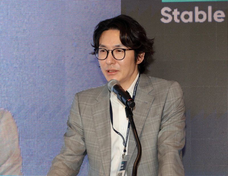 "걸음마 뗀 원화 스테이블코인… 발행자격 따져야" [코리아 블록체인 위크 KBW 2025:Stable Summit]