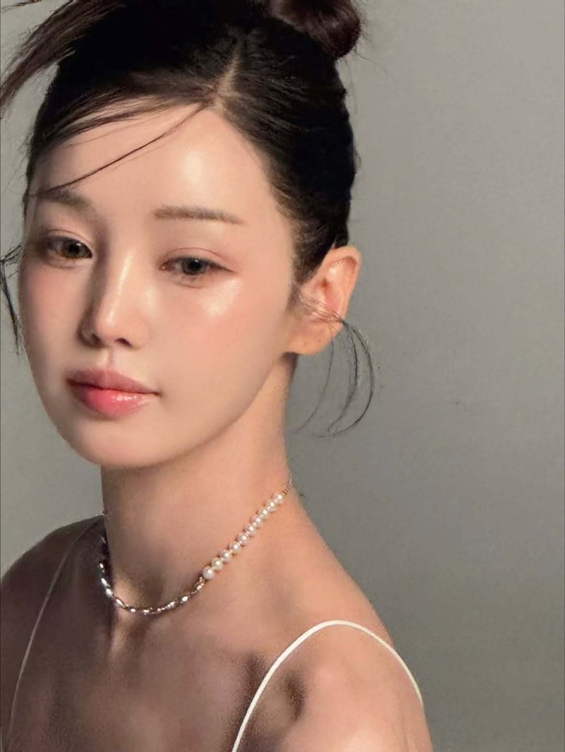 41세 남규리, 이게 진짜 인형 미모…매끈한 도자기 피부 [N샷]