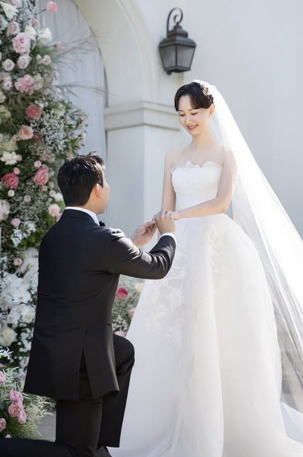 이유영 결혼식 공개, 훈남 남편·한살 딸과 함께 "영원히 못 잊어" [N샷]