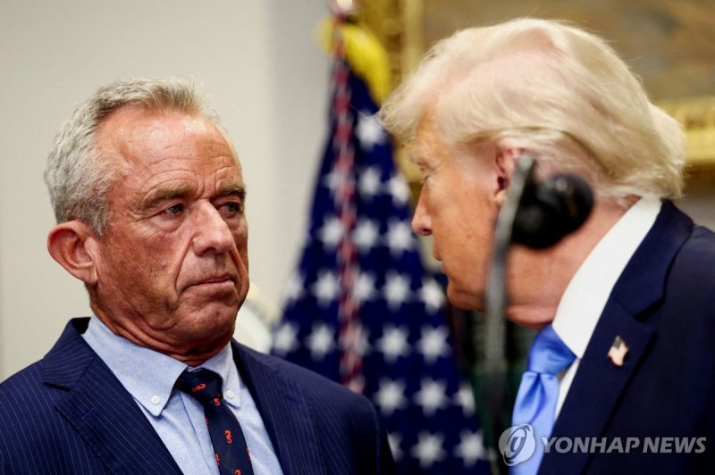 트럼프 대통령과 케네디 장관 (출처=연합뉴스)