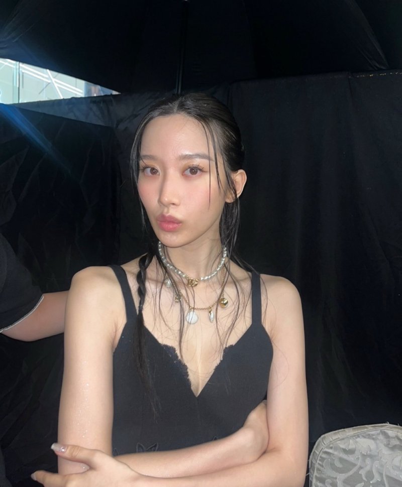 문가영 입 꾹 귀여운 모습…점점 예뻐져