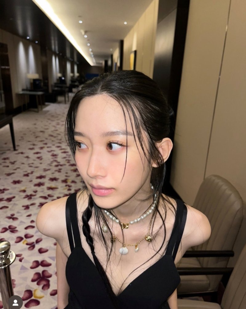 문가영 입 꾹 귀여운 모습…점점 예뻐져