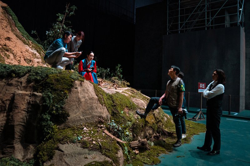 추리로 5시간 순삭…'크라임씬 제로' 반전·웃음 다 잡았다 [OTT 화제작]