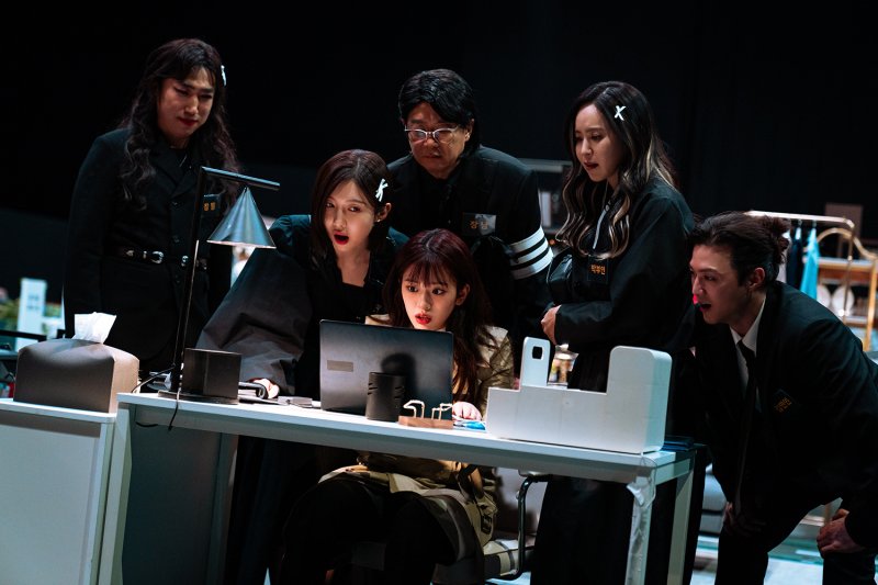 추리로 5시간 순삭…'크라임씬 제로' 반전·웃음 다 잡았다 [OTT 화제작]