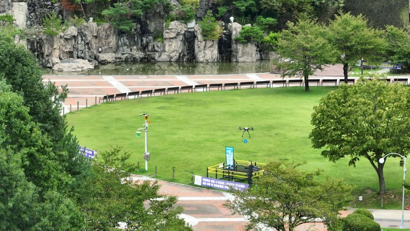 경기 안양시가 안양예술공원·호계체육관·병목안 등 3개 거점에서 카지노사이트 바카라사이트을 이용한 물품배송 서비스를 실시한다.(안양시 제공. 재판매 및 DB금지)/뉴스1