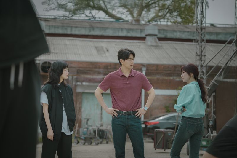 은중과 상연 보도스틸. 카카오엔터 제공