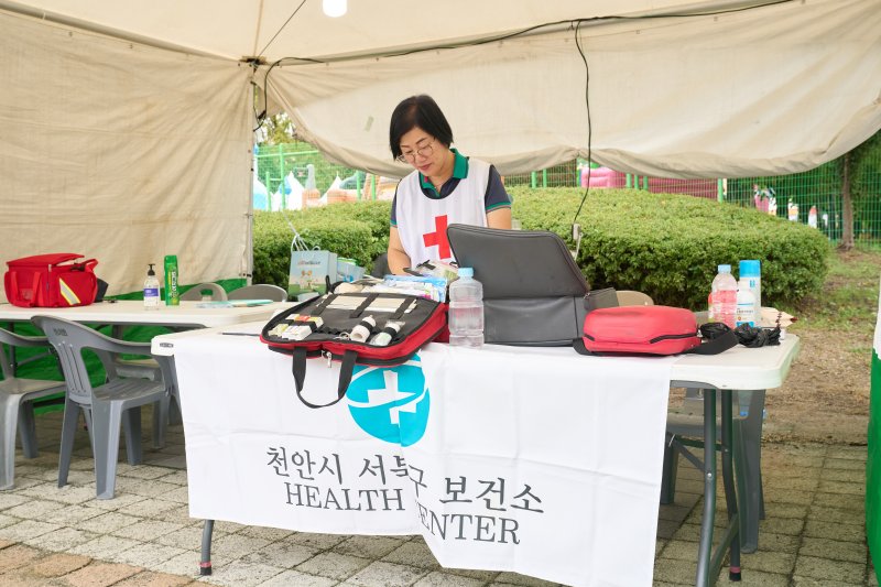 [천안=뉴시스] 온라인바카라장에 마련된 의료지원반 부스 모습. (사진=천안시 제공) 2025.09.25. photo@newsis.com *재판매 및 DB 금지