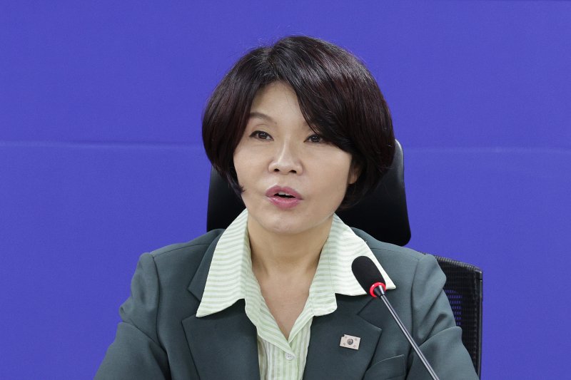 한정애 더불어민주당 정책위의장이 25일 서울 여의도 국회에서 열린 더불어민주당 보이스피싱 TF 출범식 및 당정협의에서 인사말을 하고 있다. 2025.9.25/뉴스1 ⓒ News1 신웅수 기자