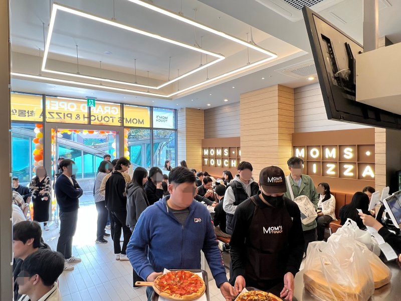 [서울=뉴시스] 맘스피자 학동역점. (사진=메이저 바카라사이트 굿모닝앤컴퍼니 제공) *재판매 및 DB 금지