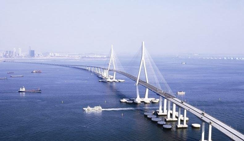 또 사람이 사라졌다…인천대교서 차량 세워두고 실종