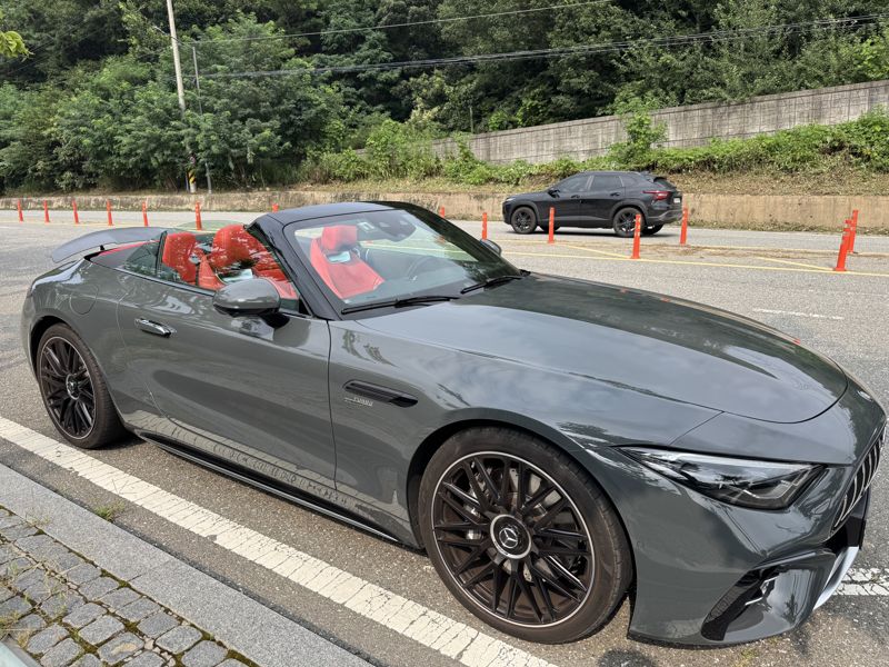 메르세데스-벤츠의 'AMG SL 43' 측면. 정원일 기자