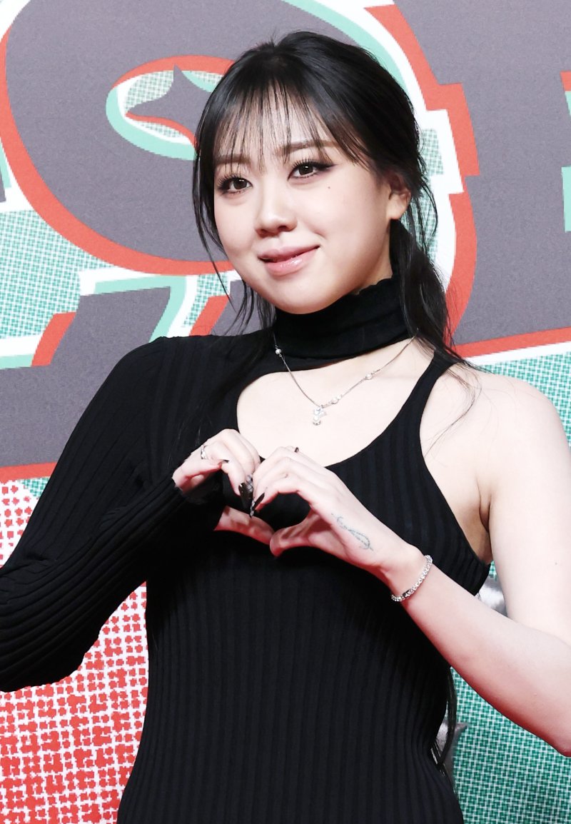 이영지 "카톡 업데이트 했더니 고딩 프사·박재범 사진…아악 싫어"