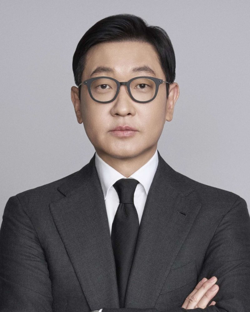 정유경 회장 남편 문성욱 대표, 사장 승진…