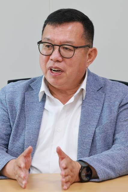 연합뉴스와 인터뷰 중인 전인범 전 특전사령관 (출처=연합뉴스)