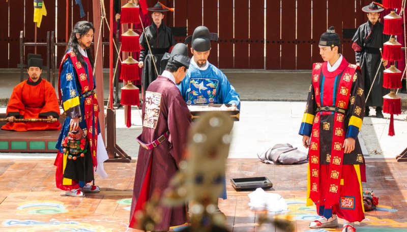 '폭군의 셰프' 위태로운 잔치…임윤아, 이채민 폭주 막을까