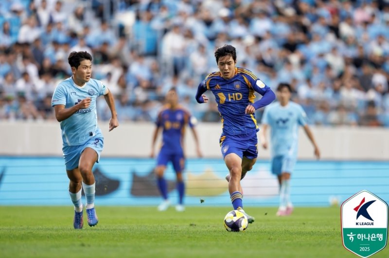 울산 백인우(오른쪽). (출처=연합뉴스)