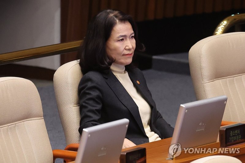 무제한토론 지켜보는 이진숙 방송통신위원장 (출처=연합뉴스)