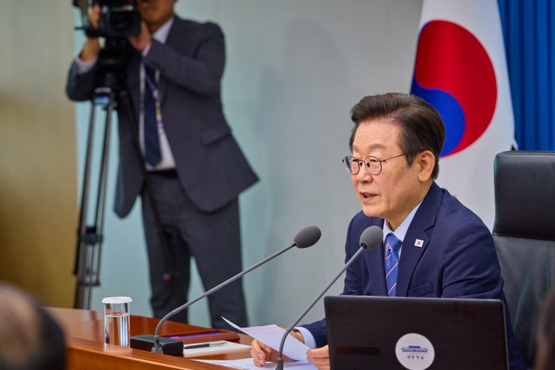 이재명 대통령이 18일 서울 용산 대통령실 청사에서 열린 수석보좌관회의에서 발언을 하고 있다. (대통령실 제공. 재판매 및 DB 금지) 2025.9.18/뉴스1 ⓒ News1 이재명 기자