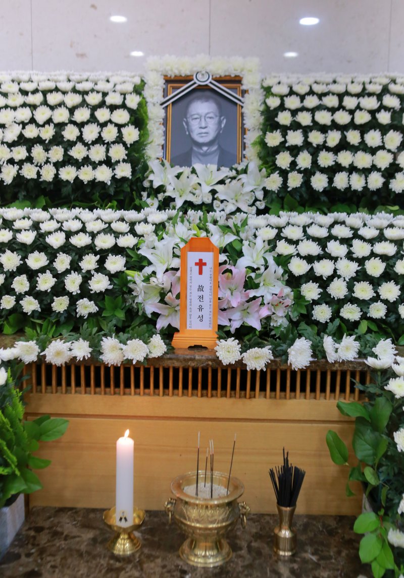 최양락 "故전유성, 웃음 열정으로 후진 양성 힘쓴 참 어르신" 눈물 