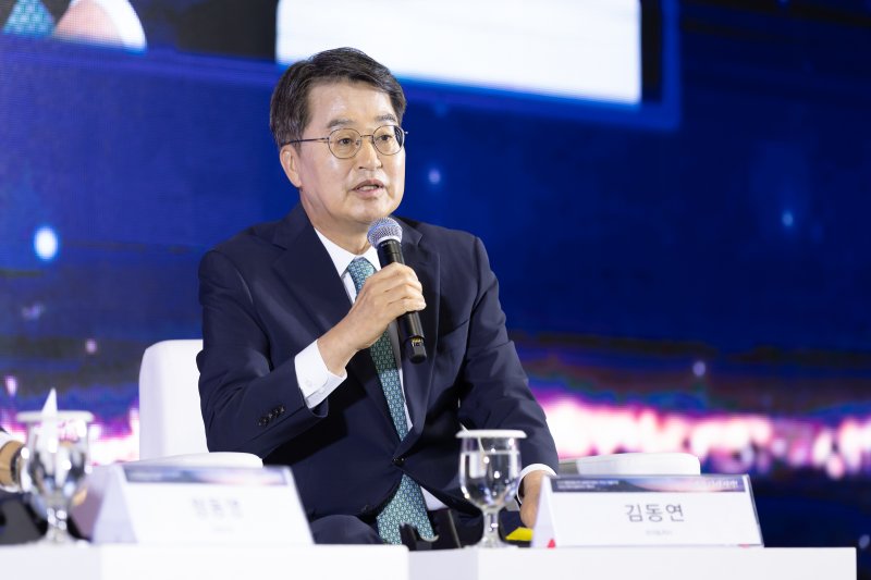 '김동연 잘한다' 도정 긍정평가 61%...북부대개발·100조 투자유치 기대