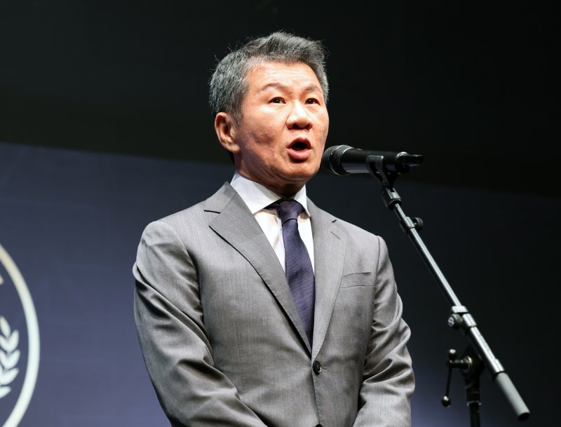 정몽규 대한축구협회 안전 바카라사이트이 16일 오전 서울 종로구 아산정책연구원에서 열린 제2회 K리그 명예의 전당 헌액식에서 축사를 하고 있다. 뉴시스