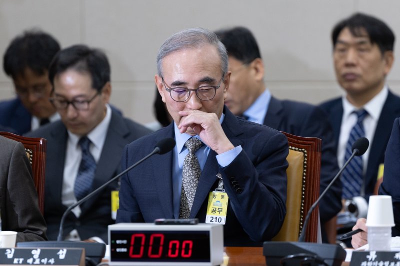 김영섭 KT 대표이사가 24일 서울 여의도 국회 과학기술정보방송통신위원회에서 열린 대규모 해킹사고(통신·금융) 관련 청문회에 출석해 있다. 2025.9.24/뉴스1 ⓒ News1 이승배 기자