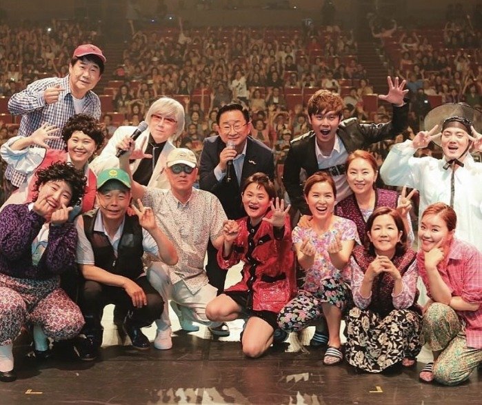 김신영, 故 전유성 영정 앞에서 미소 이젠 씩씩하게 [N샷]