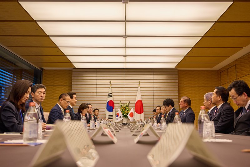 이재명 대통령과 이시바 시게루 일본 총리가 23일(현지시간) 일본 도쿄 총리 관저에서 한일 확대 정상회담을 하고 있다, (이재명 대통령 SNS. 재판매 및 DB금지) 2025.8.25/뉴스1 ⓒ News1 이재명 기자