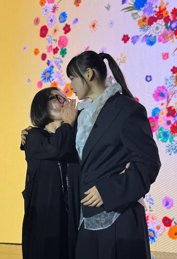 이나영, 여전한 미모…원빈이 반할 만