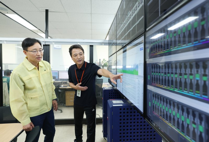 [세종=뉴시스] 임광현 국세청장은 28일 긴급점검회의를 열고 전산 시스템 전반을 점검했다. (사진 = 국세청 제공) 2025.09.28. *재판매 및 DB 금지