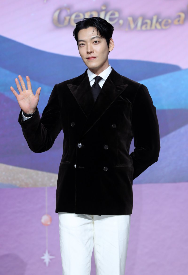 '완벽 비주얼' 김우빈&middot;수지, 9년 만에 '다 이루어질지니'로 호흡 [뉴시스Pic]