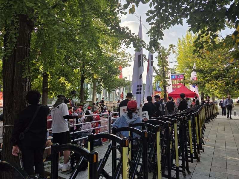 민초결사대가 29일 오후 서울 영등포구 여의도동에서 연 집회. (출처=연합뉴스)