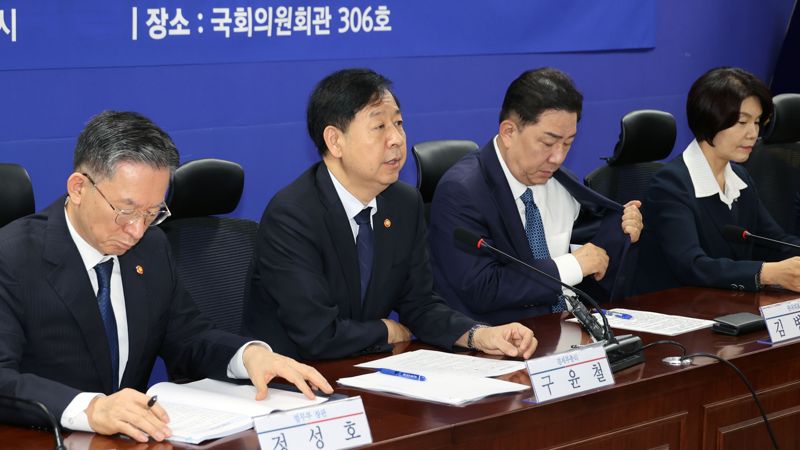 30일 서울 여의도 국회 의원회관에서 열린 경제형벌 민사책임 합리화TF 당정협의에서 구윤철 부총리 겸 기획재정부 장관이 발언하고 있다. 사진=서동일 기자