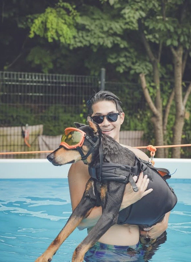 배정남, 전신마비 반려견 지극정성으로 보살폈는데…하늘나라로
