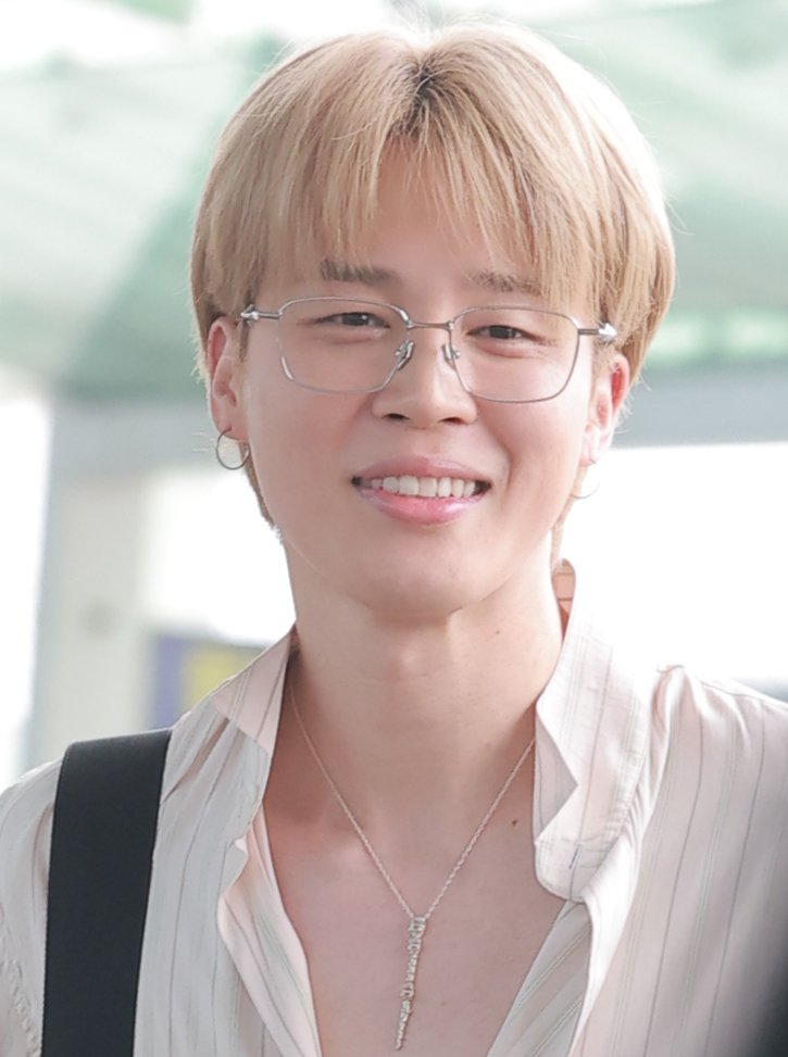 [뉴스1 ★]BTS 지민, 셔츠 풀어헤친 햇살왕자…섹시美 나풀나풀