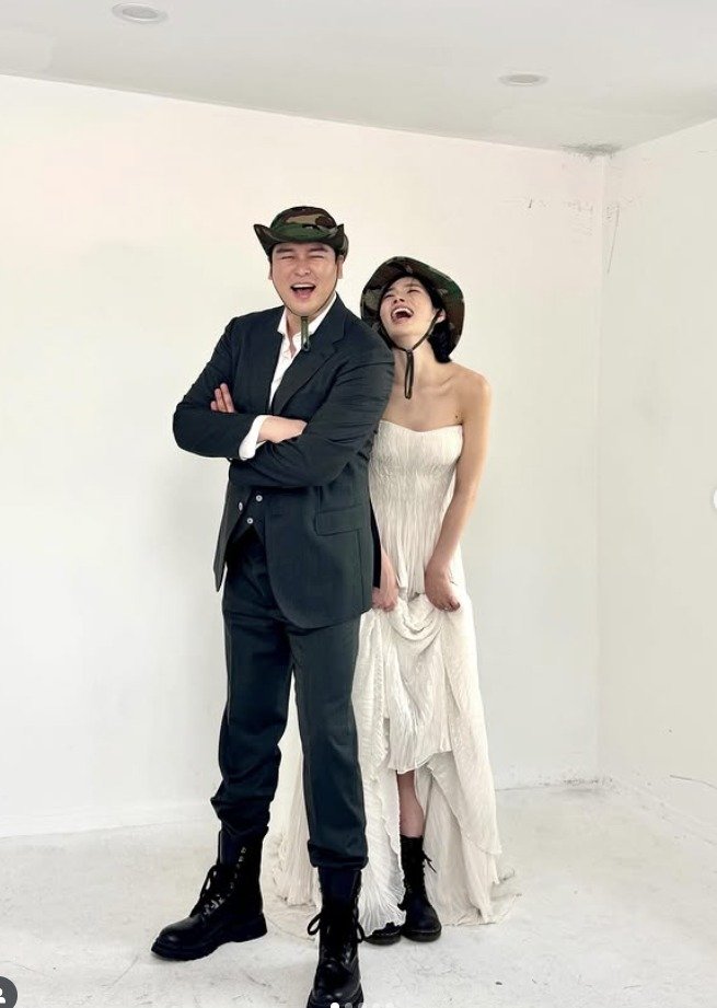 '11월 결혼' 이장우, 조혜원과 웨딩화보 공개…함박웃음 속 저 장가간다