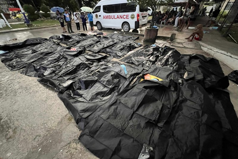 밤새 지옥 판잣집 덮친 산사태에 대규모 희생, 세부섬 무슨 일?