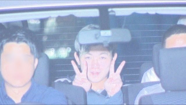 여친 딸 성추행한 20대男 검거된 경찰차서 웃으며 한 '기행'