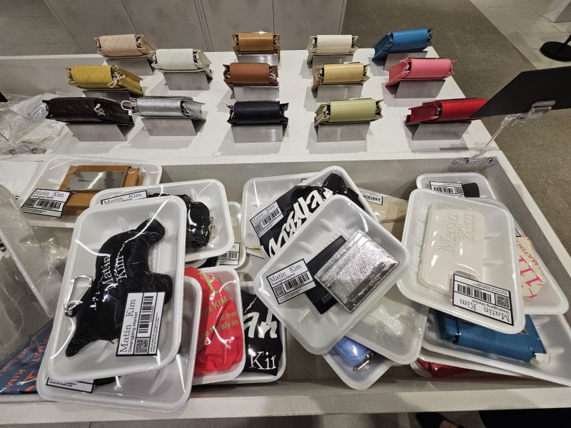 마뗑킴이 1일 서울 종로구 소재 광장시장에 광장마켓점 문을 열었다.ⓒ 뉴스1/김진희 기자.