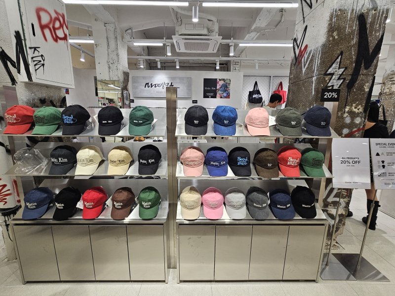 마뗑킴이 1일 서울 종로구 소재 광장시장에 광장마켓점 문을 열었다.ⓒ 뉴스1/김진희 기자.