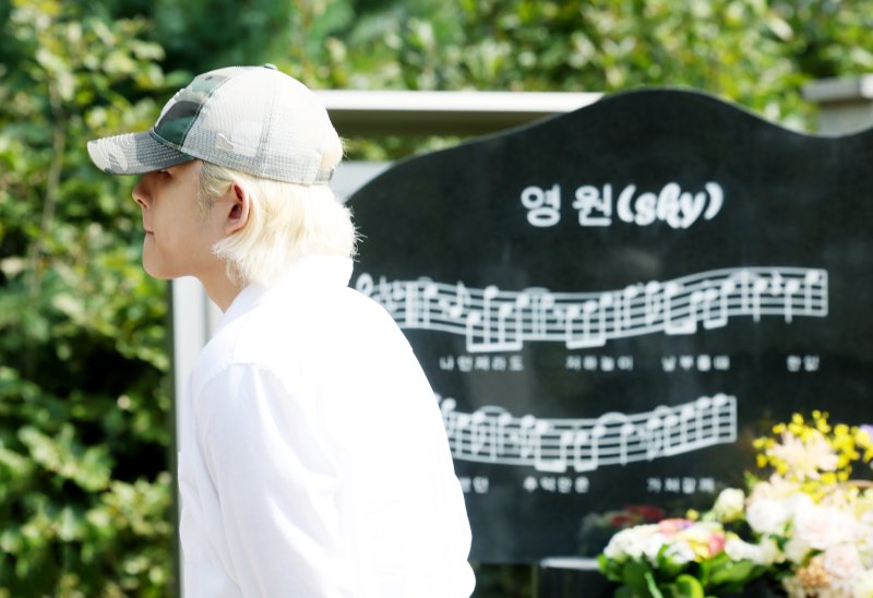 [뉴스1 ★]“항상 보고 싶어”…故 최진실 17주기, 아들 최환희 뭉클한 고백