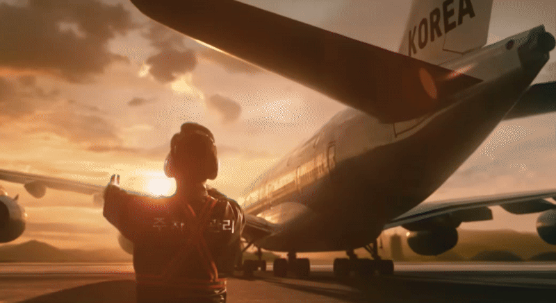 2025 경주 아시아·태평양경제협력체(APEC) 정상회의 준비기획단이 2일 특별 홍보 영상을 공개했다. 영상에서 이재명 대통령은 2초 가량 주차요원으로 나온다./영상=APEC 준비기획단 영상 캡처