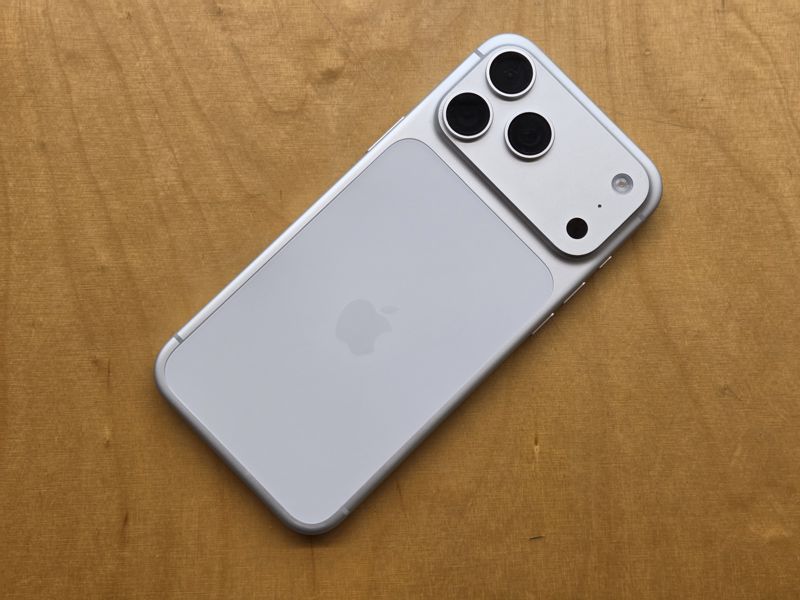 아이폰 17 프로 맥스 뒷면. 사진=구자윤 기자